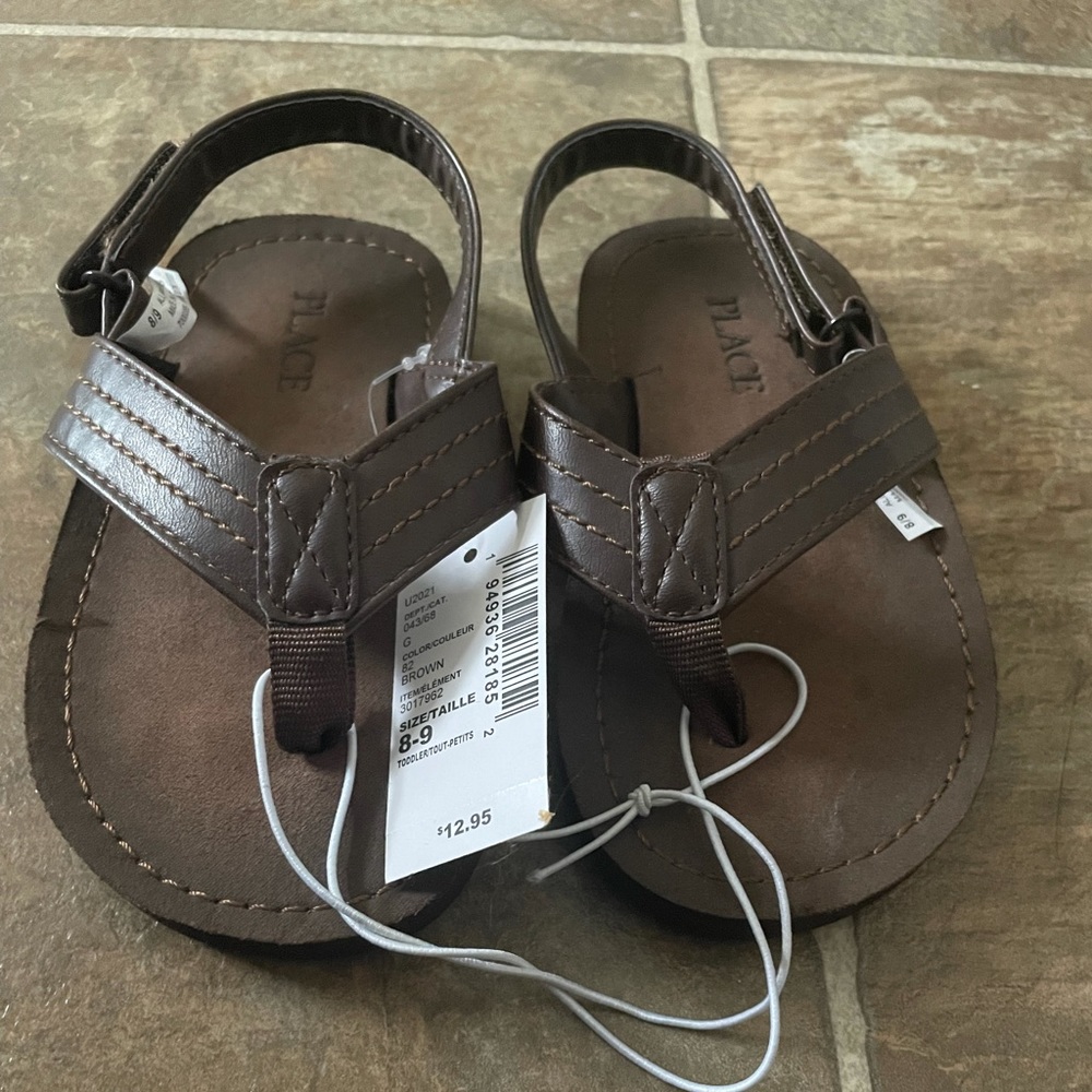 Kids sandals NWT